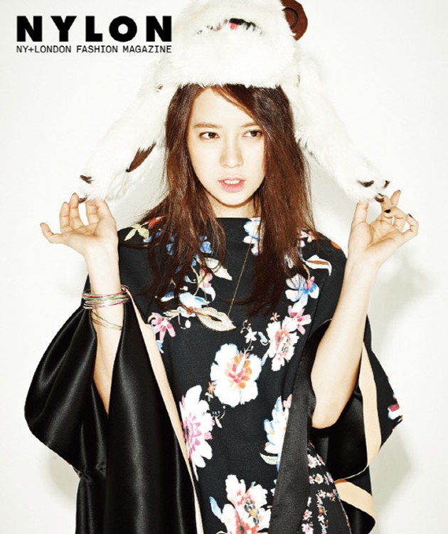 Gambar Foto Song Ji Hyo di Majalah NYLON Edisi Maret 2013