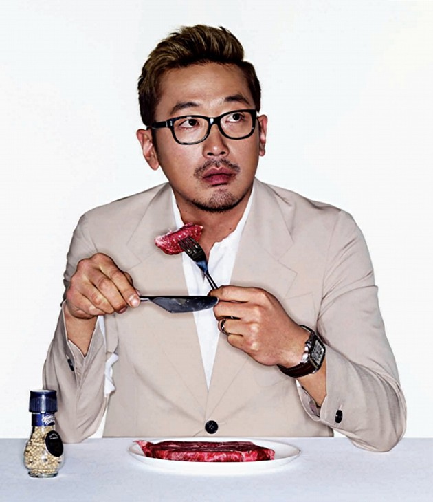 Gambar Foto Ha Jung Woo di Majalah Esquire Korea Edisi April 2013