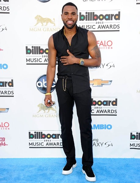 Gambar Foto Jason Derulo di Blue Carpet Billboard Music Awards 2013