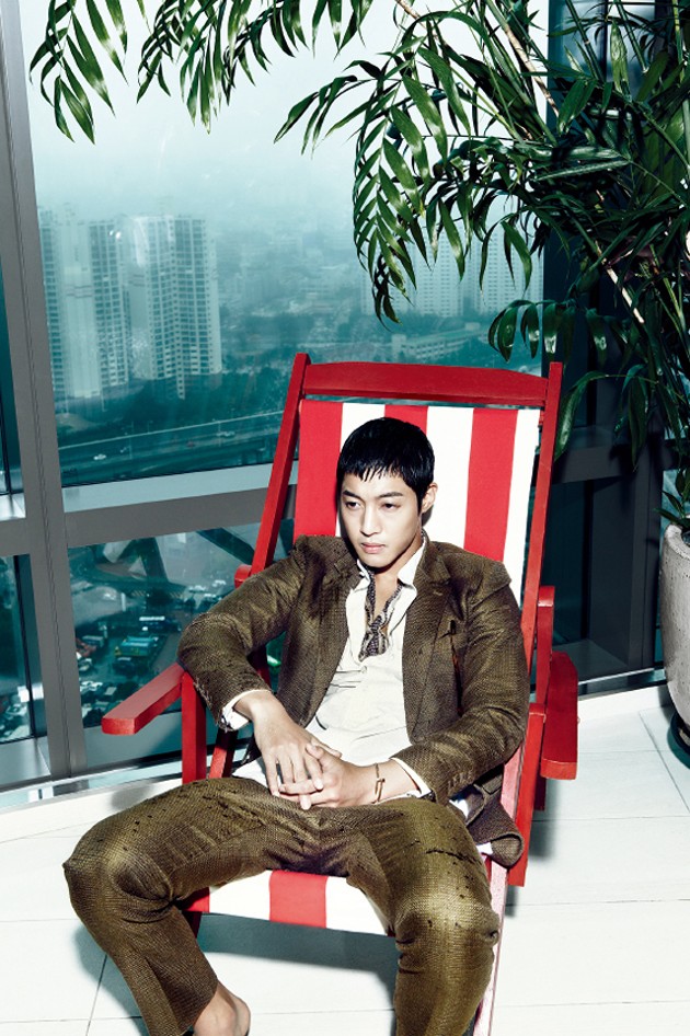 Foto Kim Hyun Joong di Majalah High Cut Edisi Agustus 2013