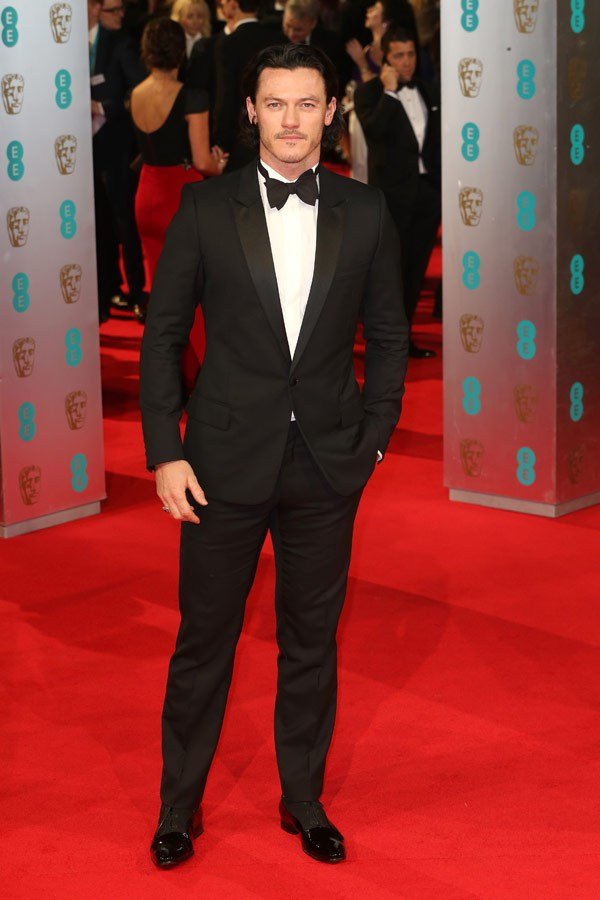 Gambar Foto Luke Evans di Red Carpet BAFTA Awards 2014
