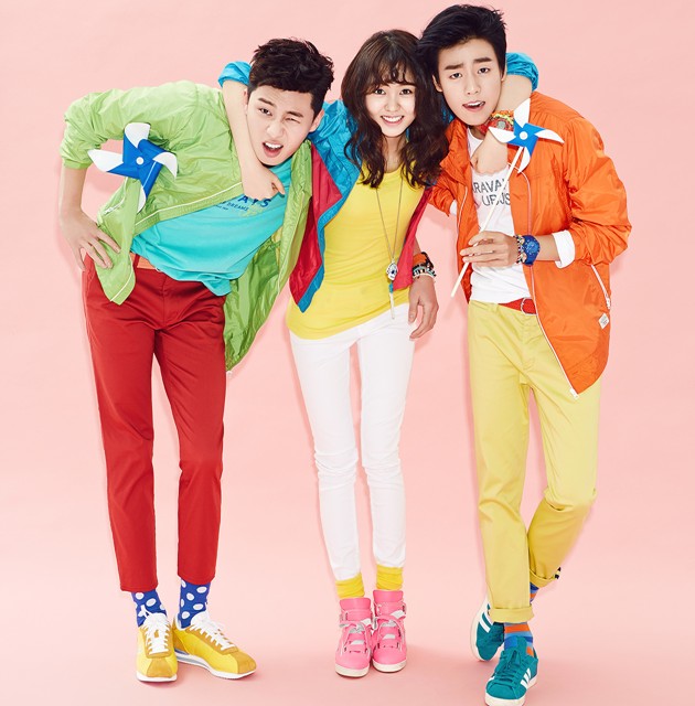Gambar Foto Park Seo Joon, Kim So Hyun dan Lee Hyun Woo Kompak di Kampanye Unionbay