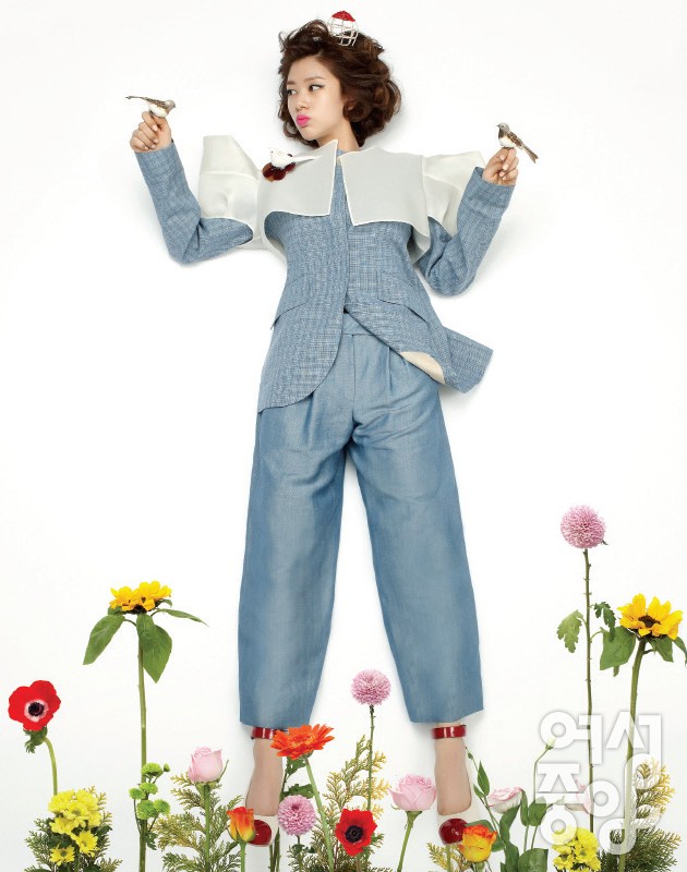 Gambar Foto Jung So Min di Majalah Woman Chosun Edisi Maret 2013