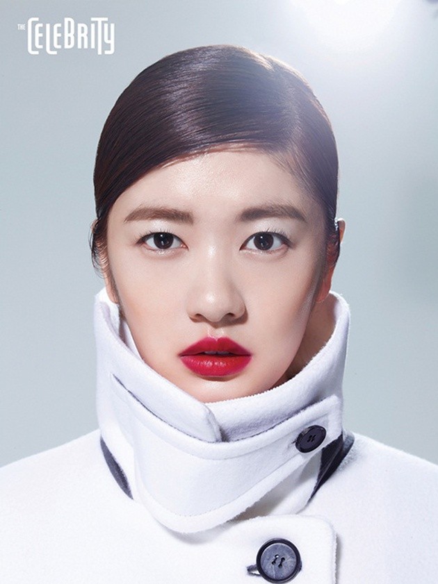 Gambar Foto Jung So Min di Majalah The Celebrity Edisi Januari 2014