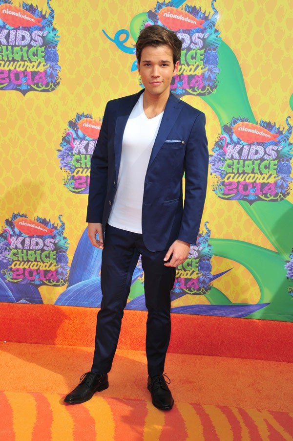 Gambar Foto Nathan Kress di Orange Carpet Kids' Choice Awards 2014