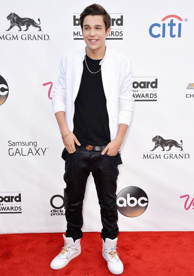 Gambar Foto Austin Mahone di Red Carpet Billboard Music Awards 2014