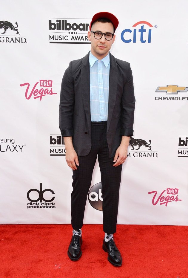Gambar Foto Jack Antonoff Fun. di Red Carpet Billboard Music Awards 2014