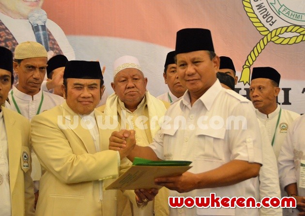 Gambar Foto Rhoma Irama dan Prabowo Subianto Gelar Deklarasi Ormas Fahmi Tamami