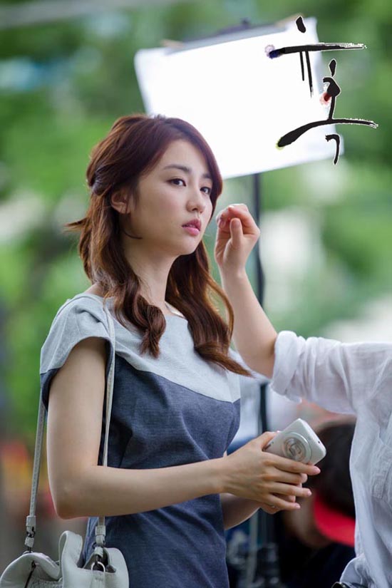 Gambar Foto Park Ha Sun Saat Syuting Serial 'Seduction'