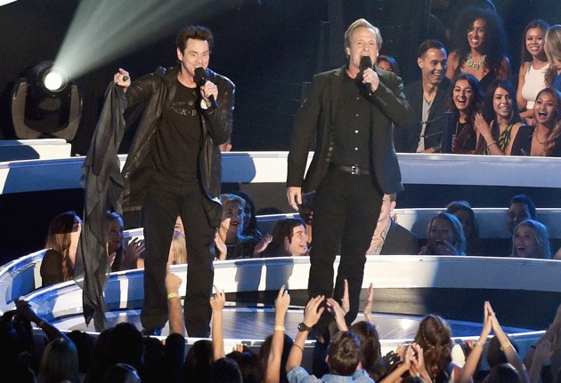Gambar Foto Jim Carrey dan Jeff Daniels di MTV Video Music Awards 2014