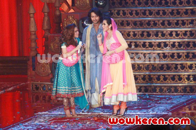Gambar Foto Ayu Ting Ting, Shaheer Sheikh dan Jessica Iskandar di Mahabharata Show