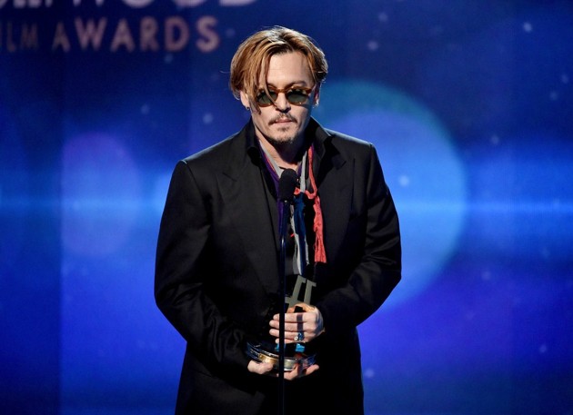Gambar Foto Johnny Depp di Hollywood Film Awards 2014