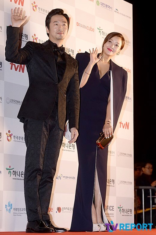 Gambar Foto Ryu Seung Soo dan Kim Hee Sun di Red Carpet APAN Star Awards 2014
