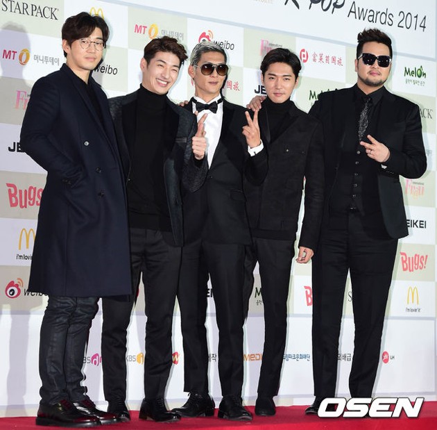 Gambar Foto g.o.d di Red Carpet Gaon Chart K-Pop Awards 2015