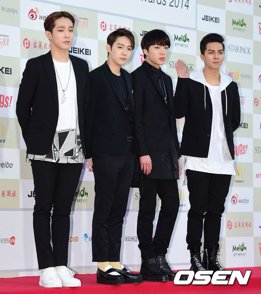 Gambar Foto Winner di Red Carpet Gaon Chart K-Pop Awards 2015
