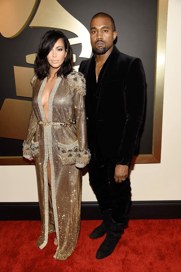 Gambar Foto Kim Kardashian dan Kanye West di Red Carpet Grammy Awards 2015