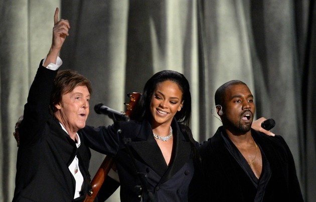 Gambar Foto Paul McCartney, Rihanna dan Kanye West Tampil Nyanyikan Lagu 'FourFiveSeconds'
