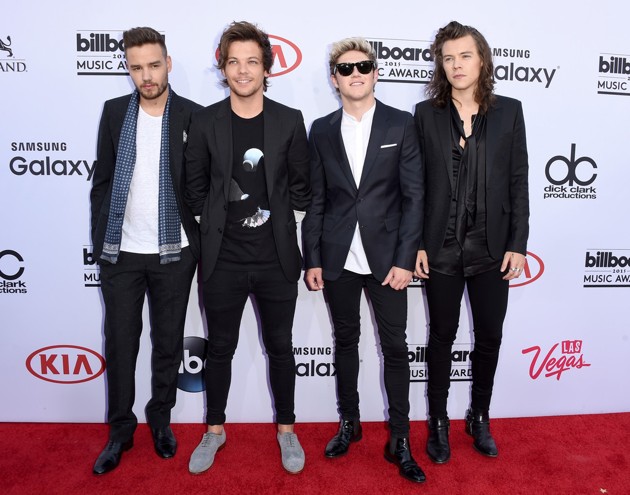 Gambar Foto One Direction di Red Carpet Billboard Music Awards 2015