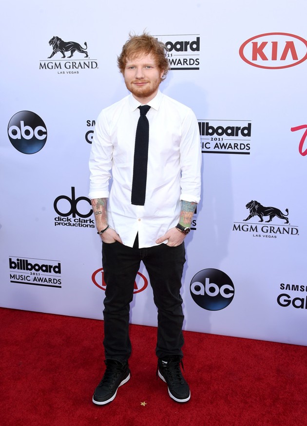 Gambar Foto Ed Sheeran di Red Carpet Billboard Music Awards 2015