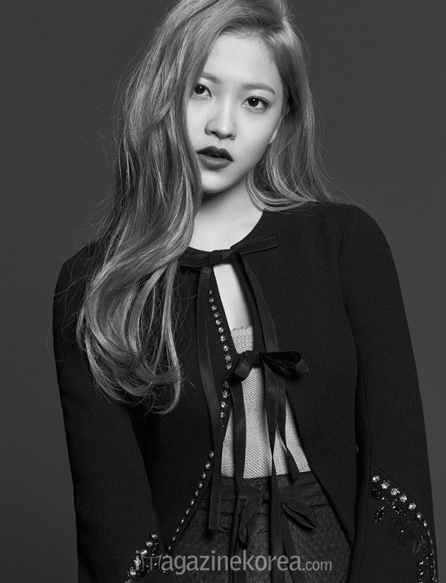 Gambar Foto Yeri Red Velvet di Majalah Harper's Bazaar Edisi Mei 2015