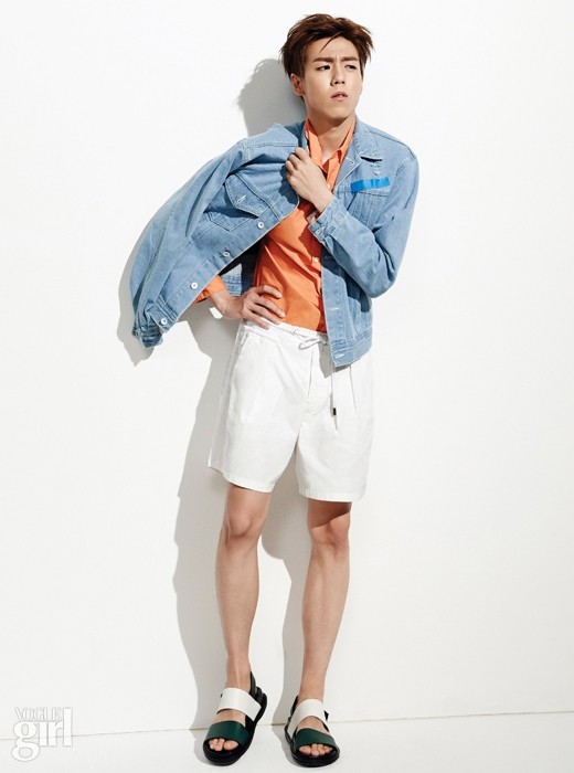 Gambar Foto Lee Hyun Woo di Majalah Vogue Girl Edisi Juni 2015