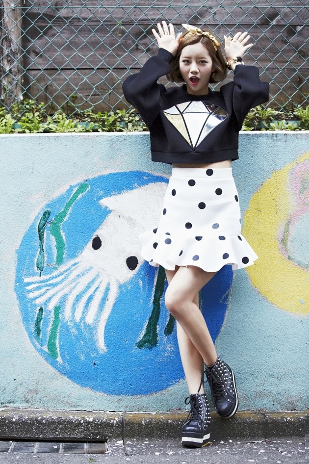 Gambar Foto Hyeri Girl's Day Photoshoot untuk 'Ring My Bell'
