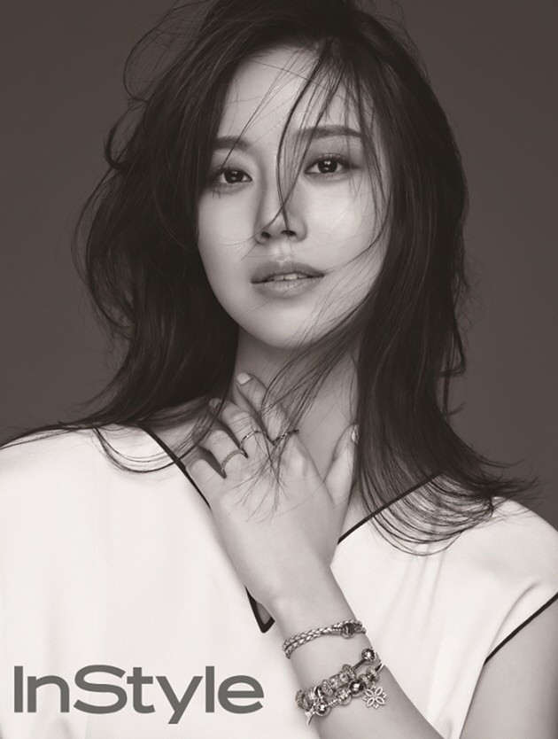Gambar Foto Moon Chae Won di Majalah InStyle Korea Edisi Oktober 2015
