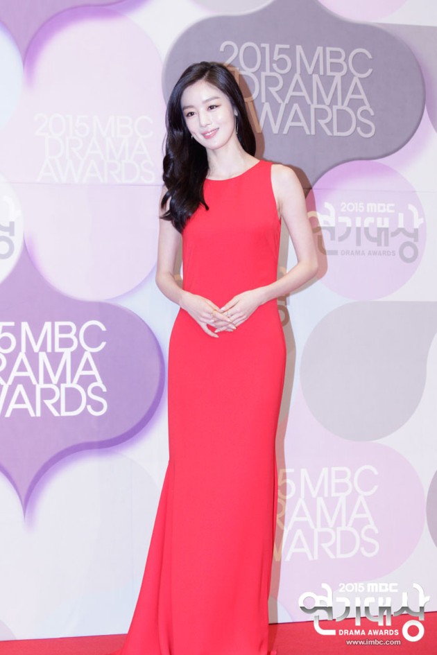 Gambar Foto Sunhwa Secret di Red Carpet MBC Drama Awards 2015