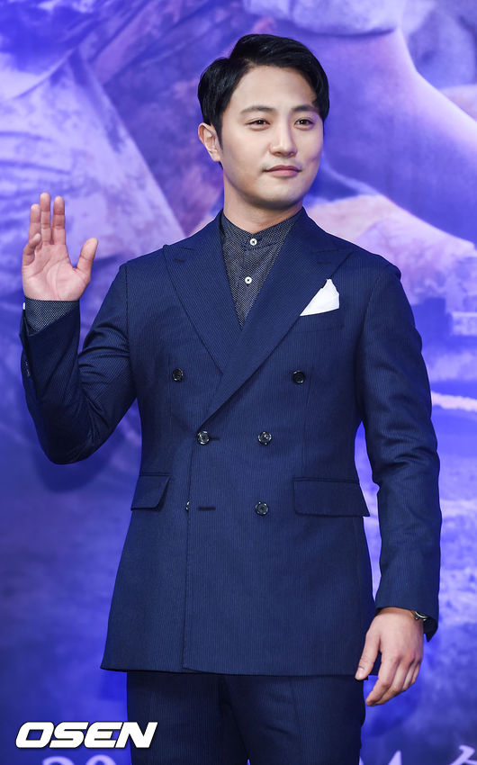 Gambar Foto Jin Goo Berperan Sebagai Seo Dae Young