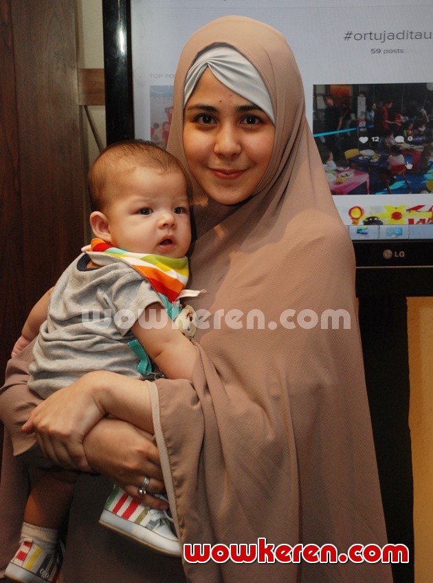 Gambar Foto Risty Tagor Hadiri Parenting Class #OrtuJadiTau