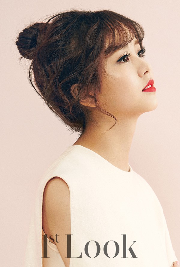 Gambar Foto Kim So Hyun di Majalah 1st Look Vol. 109