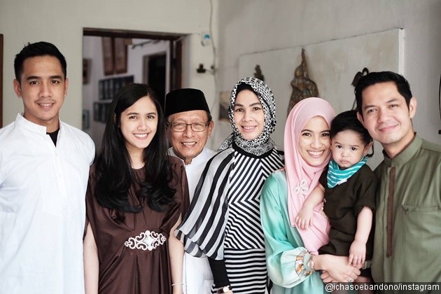 Gambar Foto Alyssa Soebandono dan Dude Harlino Tak Ingin Lewatkan Momen Idul Fitri Bersama Keluarga