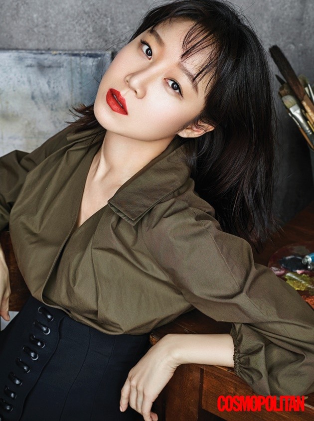 Gambar Foto Gong Hyo Jin di Majalah Cosmopolitan Edisi April 2016