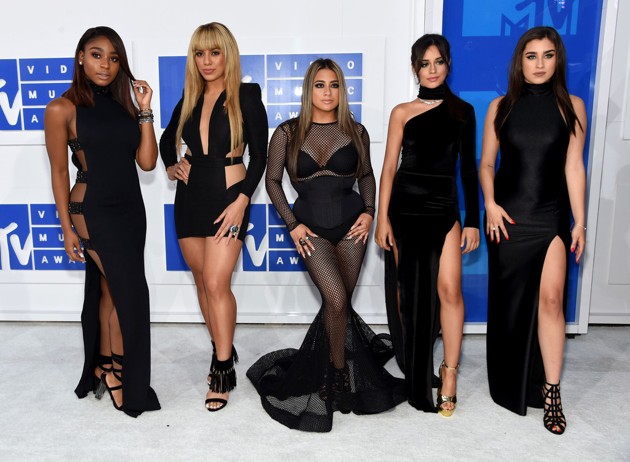 Gambar Foto Fifth Harmony di Red Carpet MTV Video Music Awards 2016