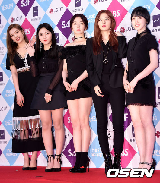 Gambar Foto Red Velvet di Red carpet SBS Gayo Daejun 2016