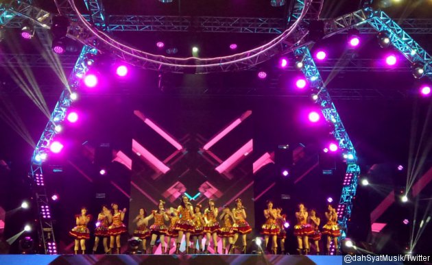 Gambar Foto JKT48 Tampil di Dahsyatnya Awards 2017
