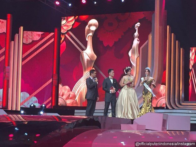 Gambar Foto Miss Universe 2016 Iris Mittenaere Tampil Untuk Menyampaikan Rasa Cintanya Pada Indonesia