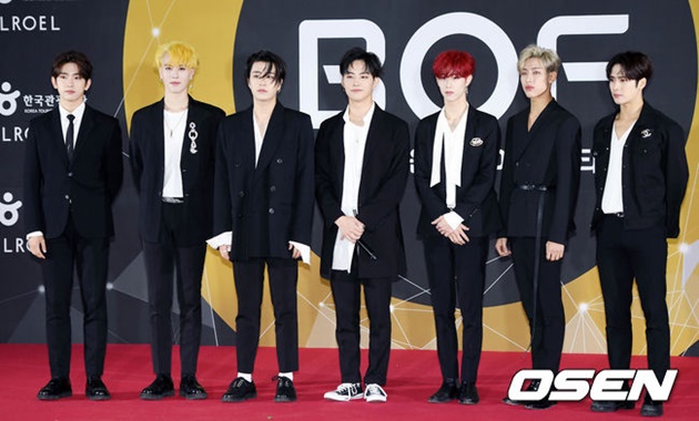 Gambar Foto Gantengnya ketujuh member GOT7 di red carpet Busan One Festival 2017.