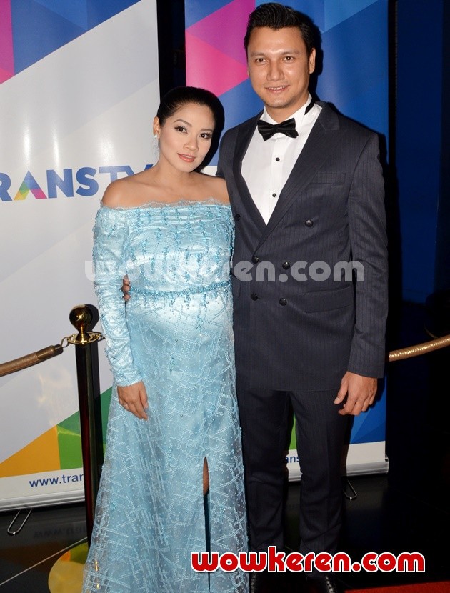 Gambar Foto Titi Kamal dan Christian Sugiono Hadiri Insert Awards 14th Anniversary