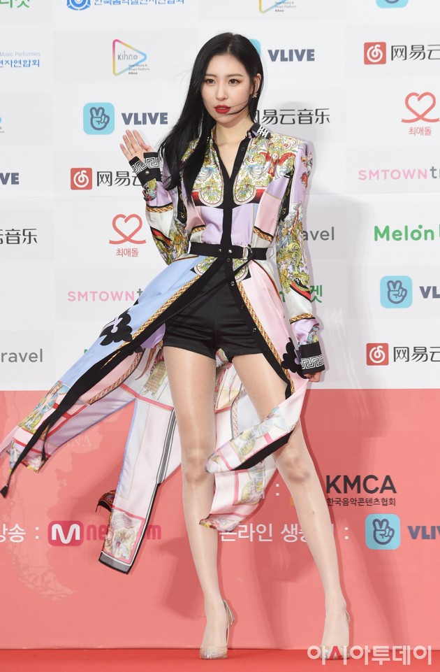 Gambar Foto Sunmi di Red Carpet Gaon Chart Music Awards 2018