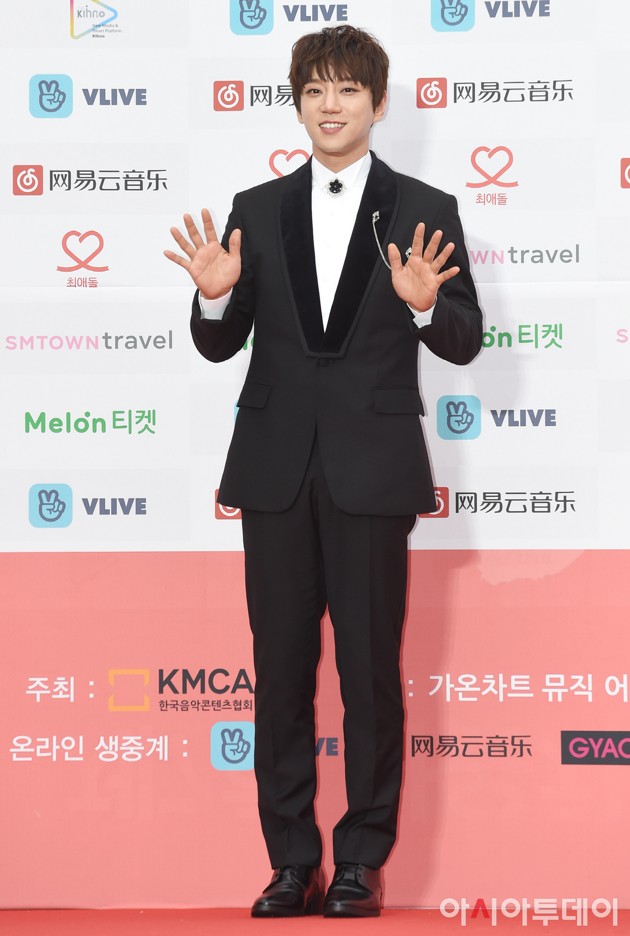 Gambar Foto Hwang Chi Yeul di Red Carpet Gaon Chart Music Awards 2018