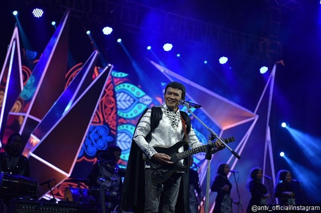 Gambar Foto Sang Raja Dangdut Rhoma Irama memeriahkan acara HUT ANTV ke-25.