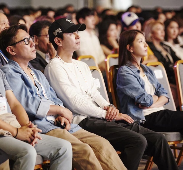 Gambar Foto Yoon Jong Shin, Kim Min Jong dan BoA juga hadir di SMTOWN Workshop Pyeongchang 2018.