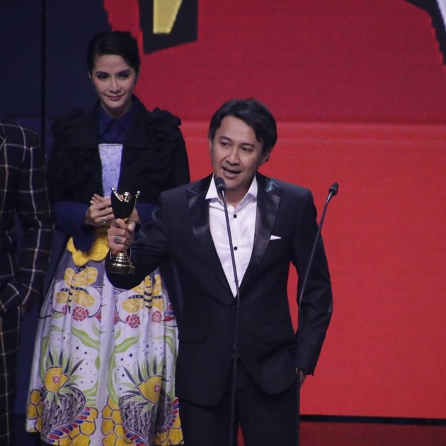 Gambar Foto Agus Kuncoro Terpilih Sebagai Pemenang Kategori 'Pemeran Pria Sinetron Terfavorit' di Panasonic Gobel Awards 2018
