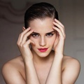 Emma Watson di majalah University