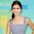 Nina Dobrev, Aktris Serial TV "The Vampire Diaries", di Red Carpet Teen Choice Awards 2011