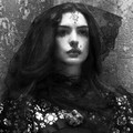 Anne Hathaway di Majalah Interview