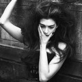 Anne Hathaway di Majalah Interview