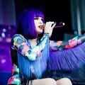 Jessie J menyanyi di acara musik V Festival 2011