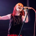 Aksi panggung Hayley memukau para penonton